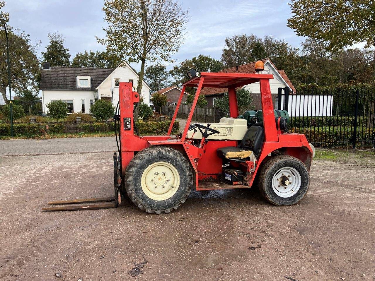 Rough terrain Forklift Manitou MC20AM LPG 2000kg