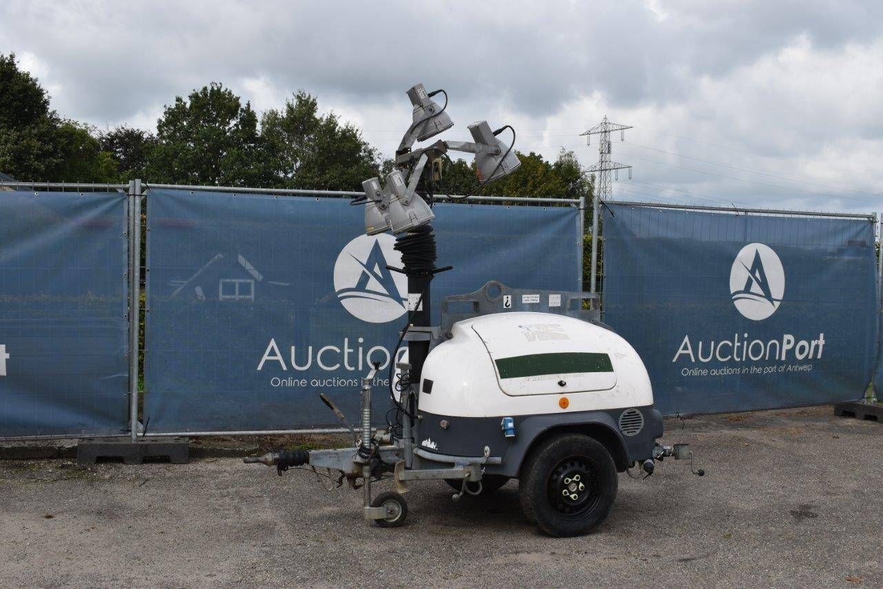 Light pole Trailer Ecolite Diesel