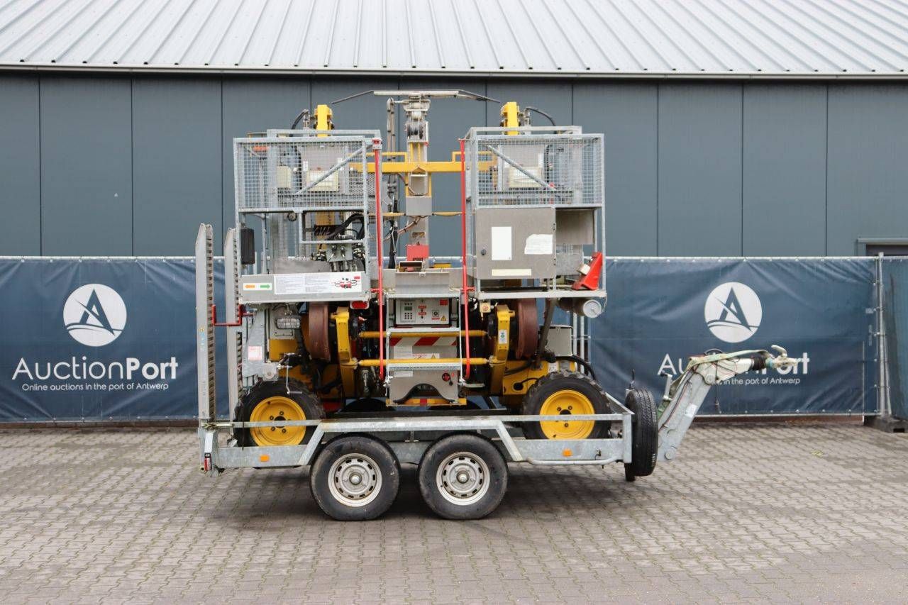 Trailer aerial work platform France Elévateur LOR'AXE 2011
