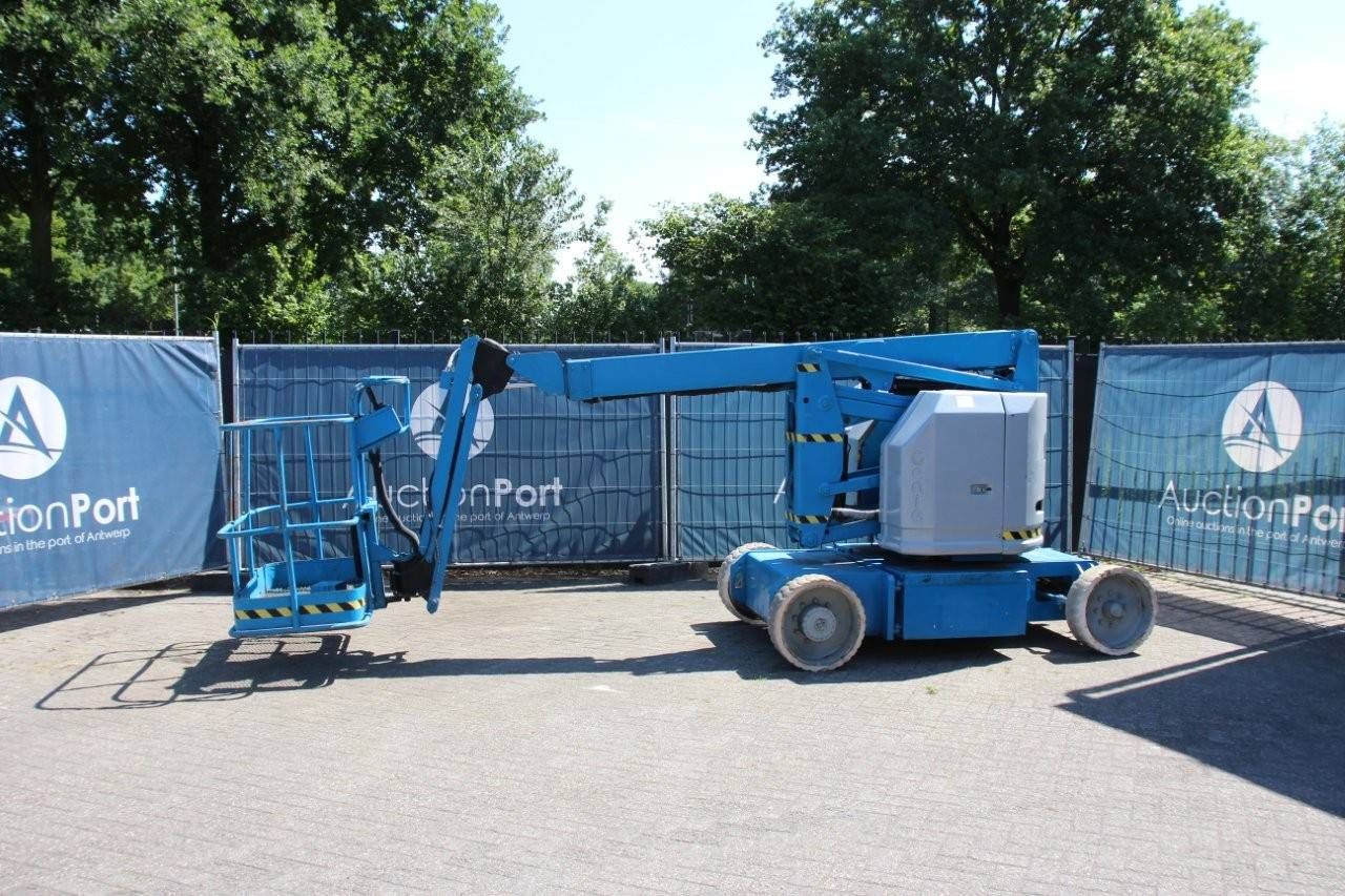 Articulated boom lift Genie Z-34/22N Electric 12.54m 2000