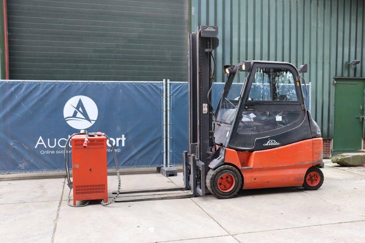 Forklift Linde E30/600-02 Electric 3000kg 5.35m 2001