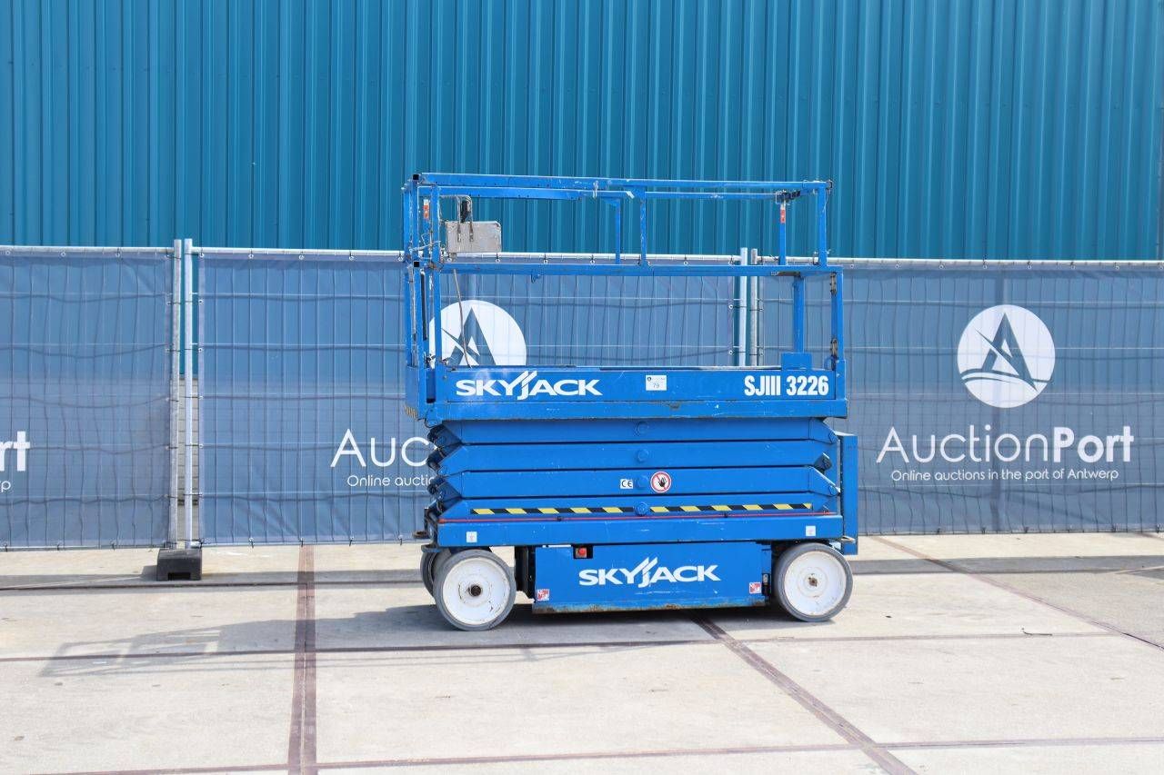 Skyjack SJ 3226 Electric Scissor Lift 9.9m 2012