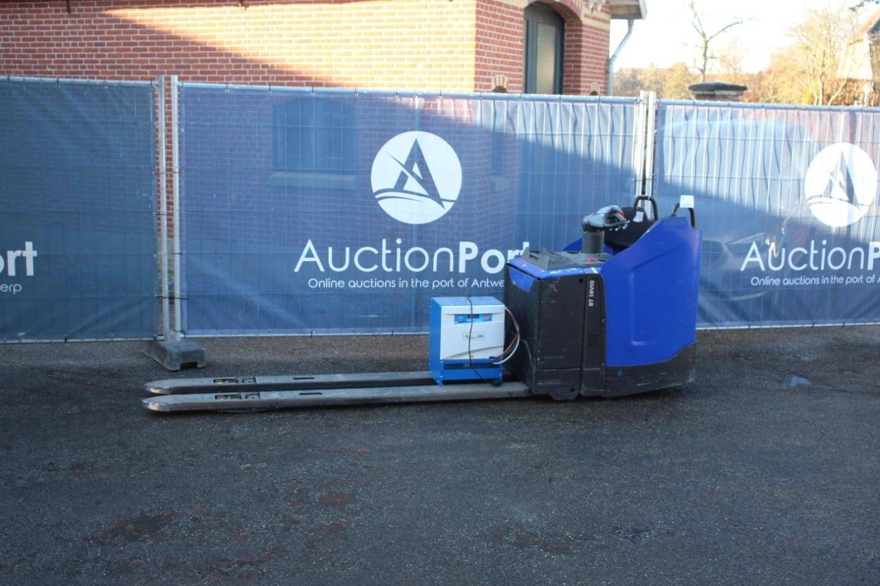 Toyota LPE220 Electric Pallet Truck 2200kg 2018
