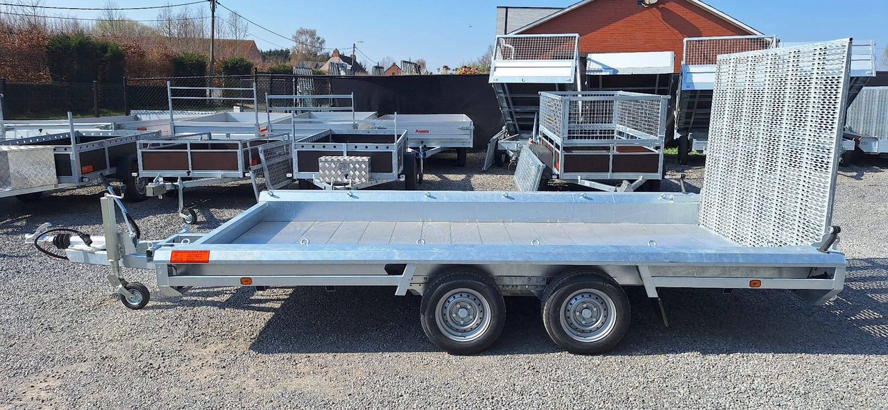Machinetransporter Nh Tandem-axle flatbed trailer