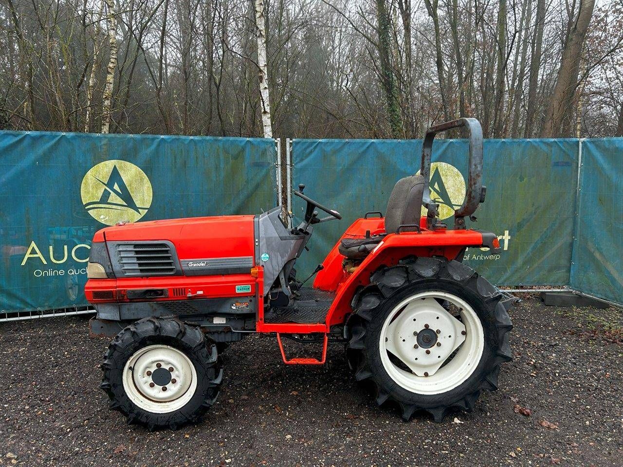 Tractor Kubota Grandel GL260 Diesel 25.6hp