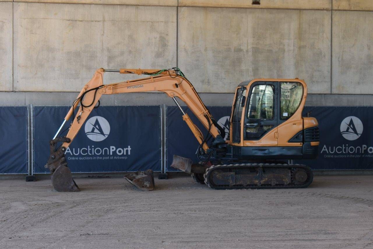 Crawler excavator Hyundai Robex 55-9A