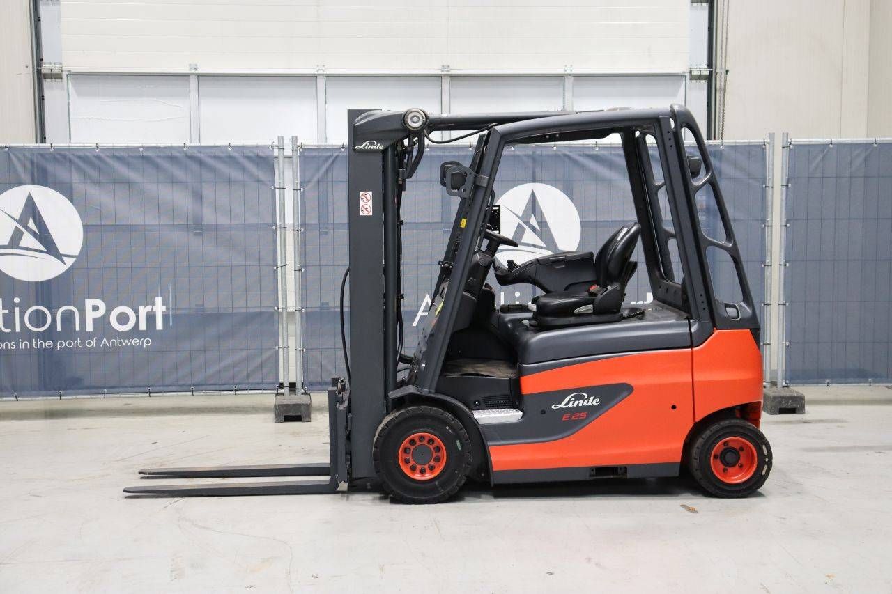 Empilhadeira elétrica Linde E25-01 2500kg 2020