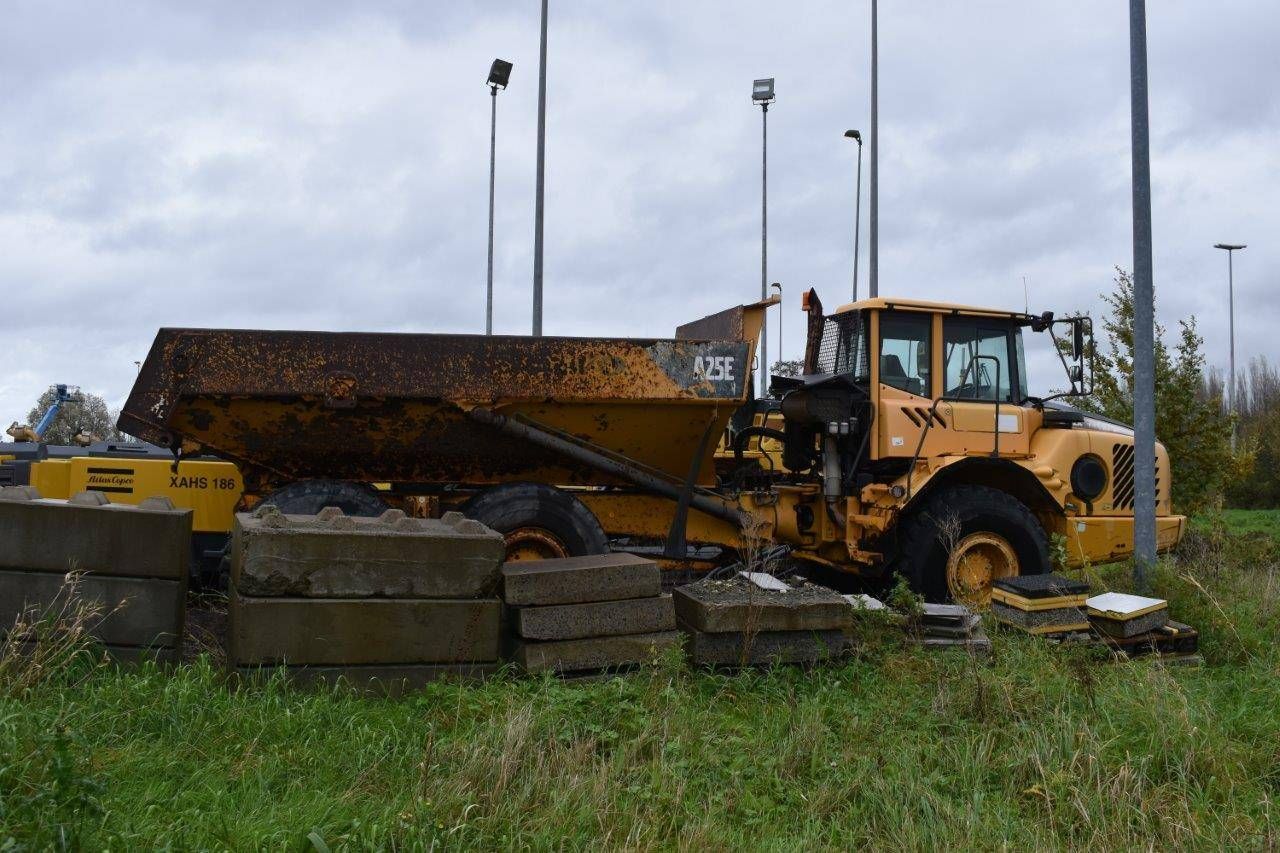 Dumper Volvo A 25 E Diesel 24T