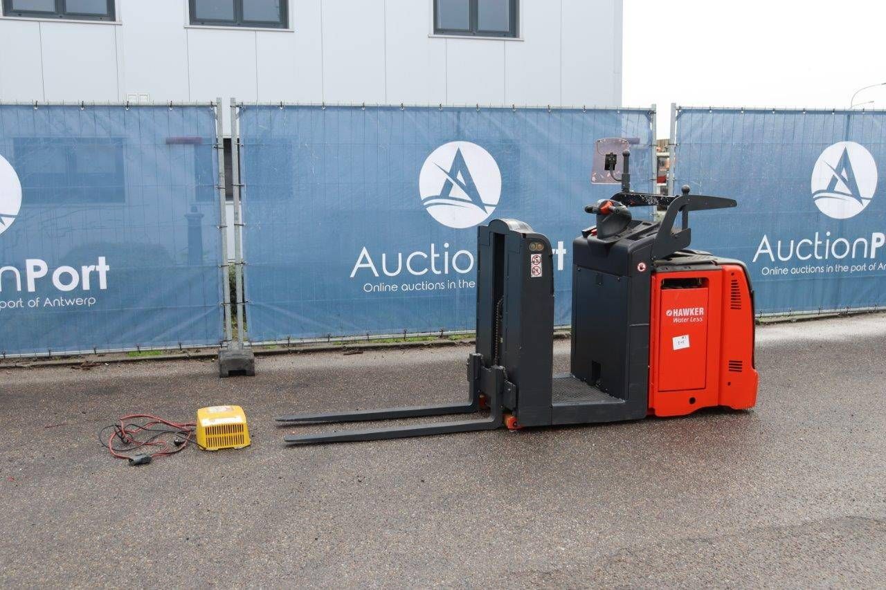 Order picking truck Linde V08-02 Electric 800kg
