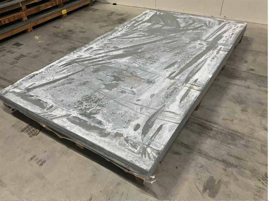 Steel plates 47 pieces