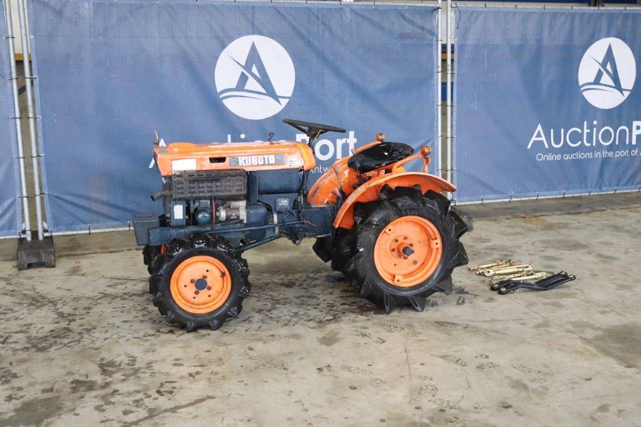 Mini tractor Kubota B7000 Diesel 12.8hp