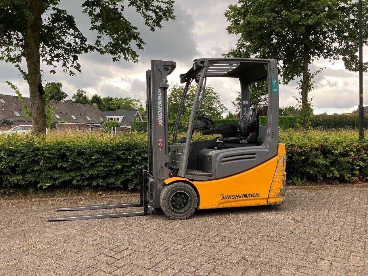 Forklift Jungheinrich EFG218K Electric 1800kg