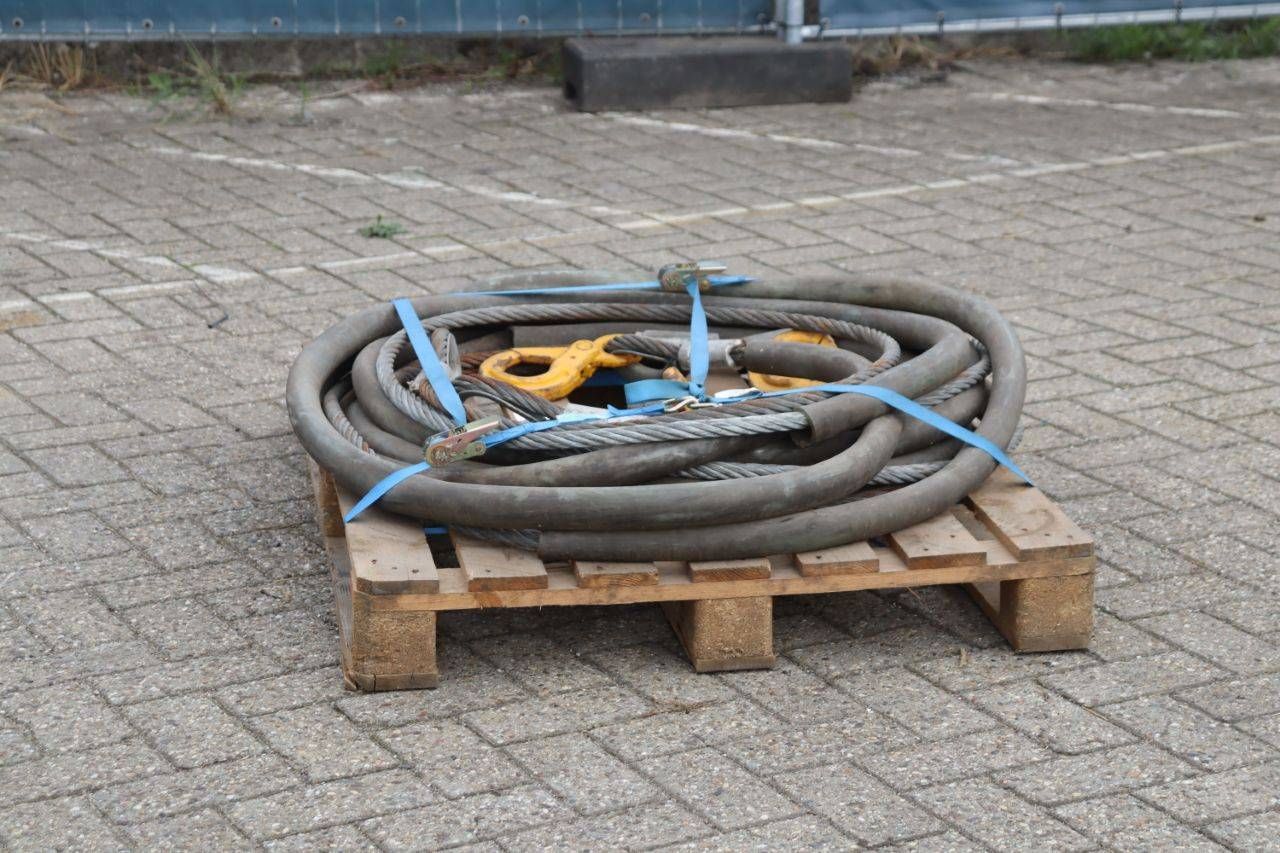 Lot of Cables (4x)