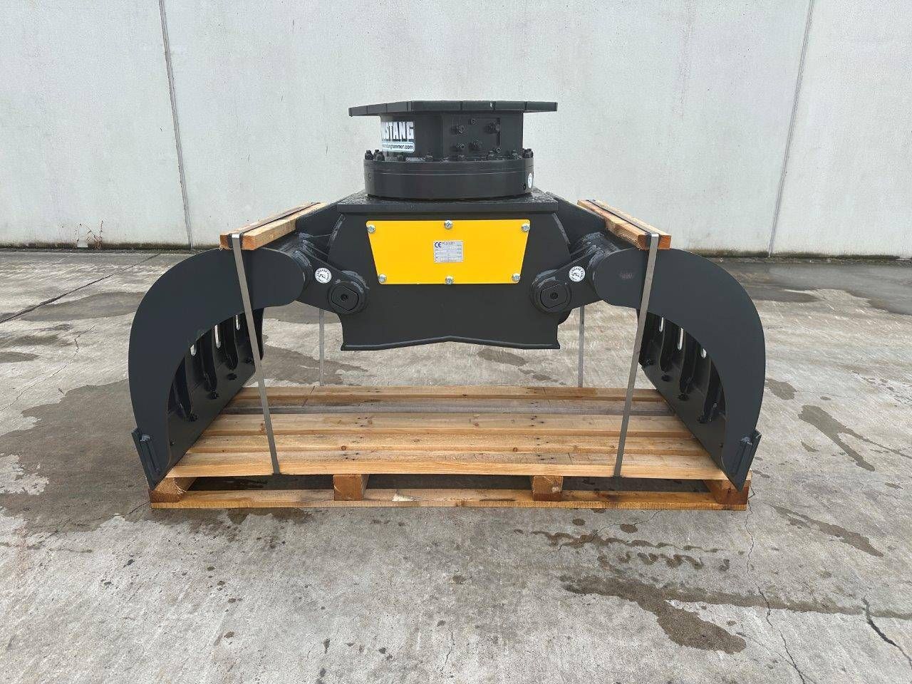 Grabber Mustang GRP1500 New 2024