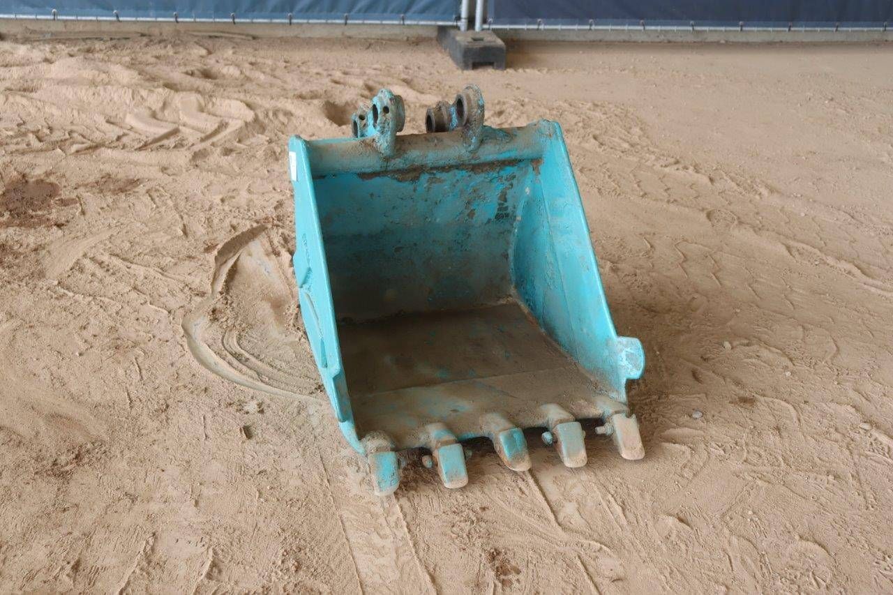 Excavator bucket