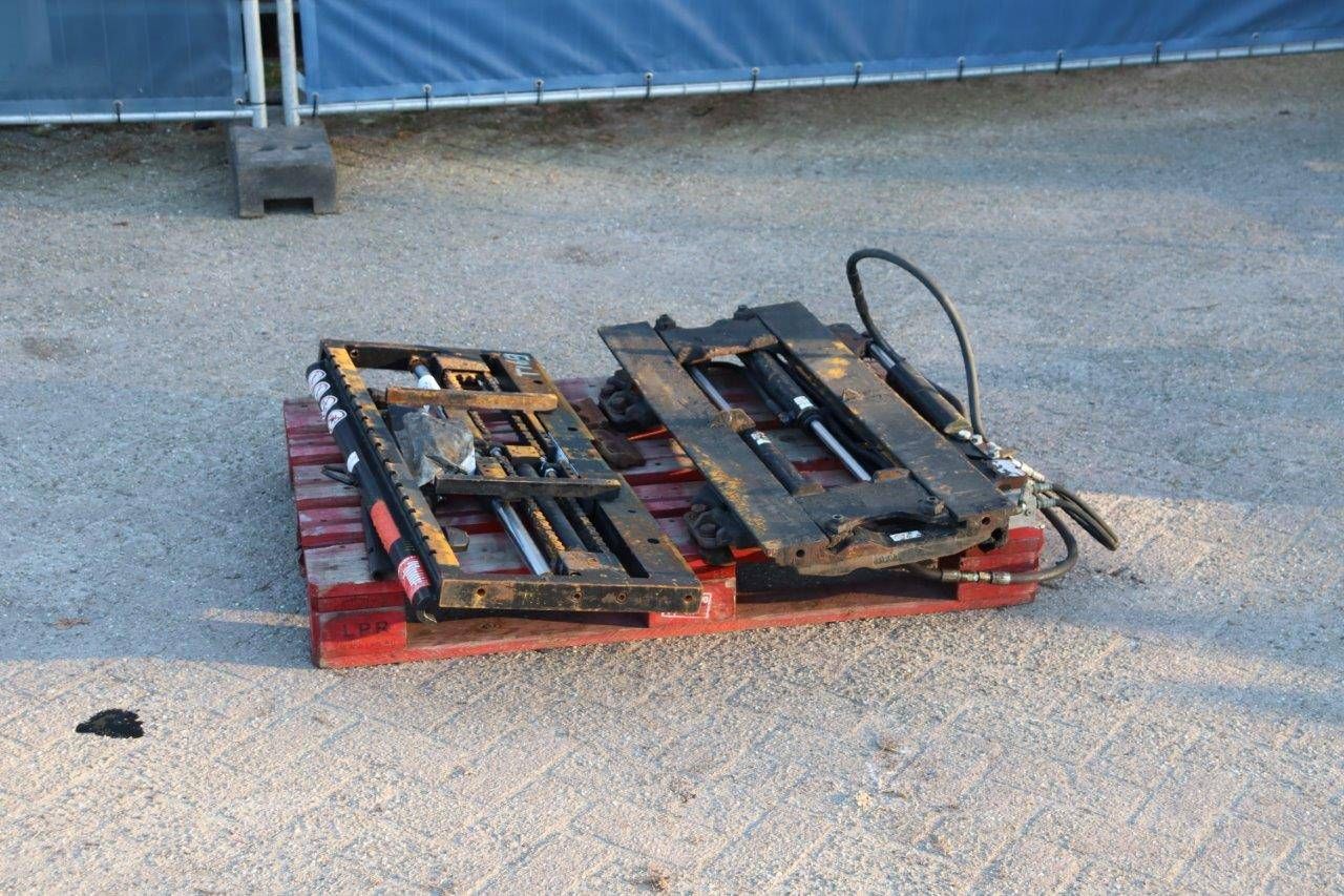 Fork positioners
