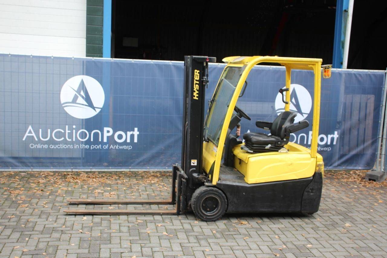 Hyster J1.8XNT MWB Electric Forklift 1750kg 4.6m 2013