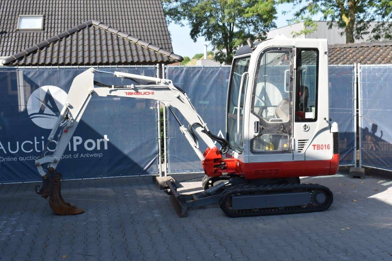 Mini digger Takeuchi TB016 Diesel