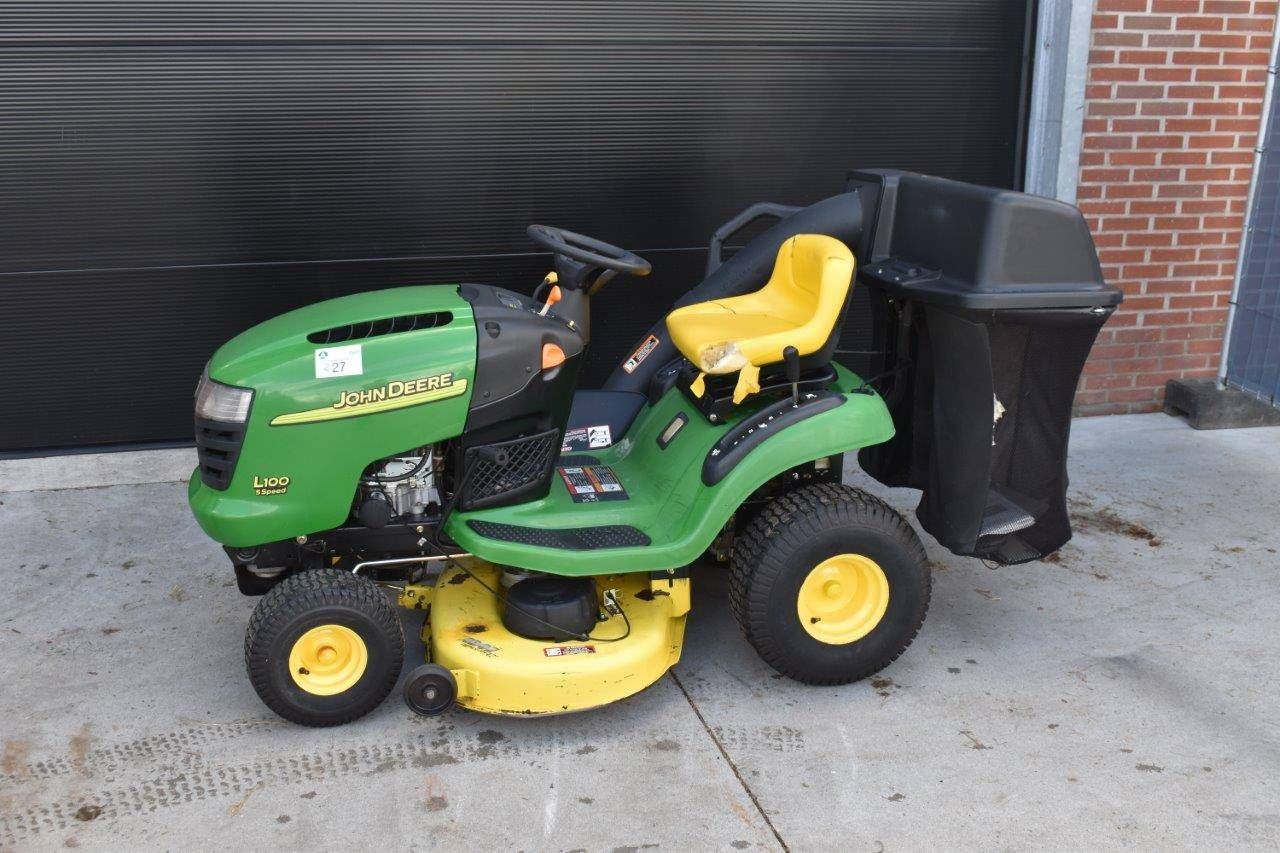 Riding mower John Deere L100 Petrol