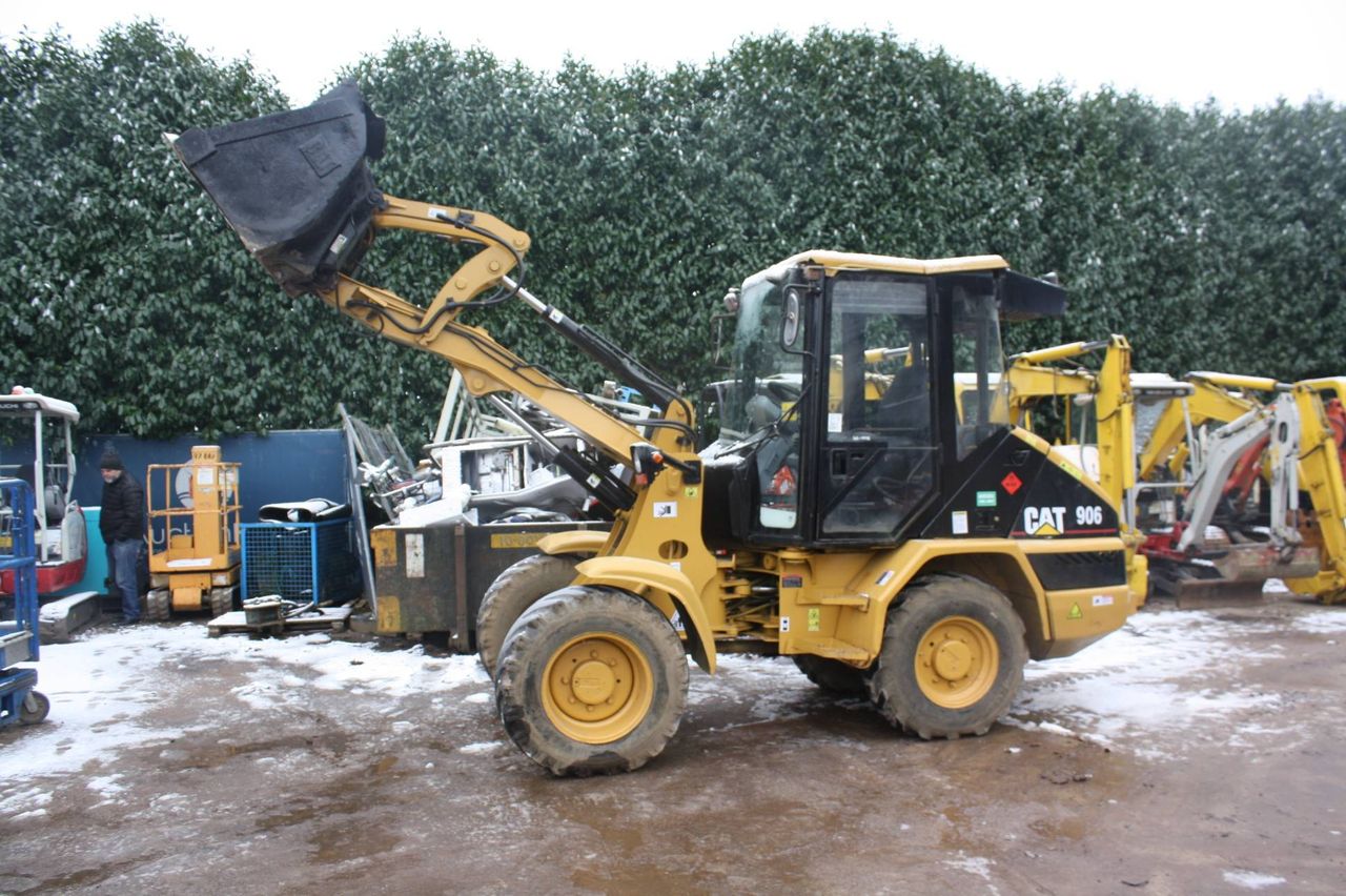 Wheel loader Caterpillar 906 Diesel