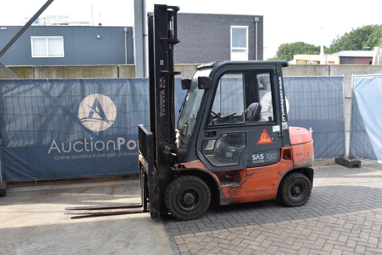Forklift Toyota 02-7FD25 Diesel 2500kg
