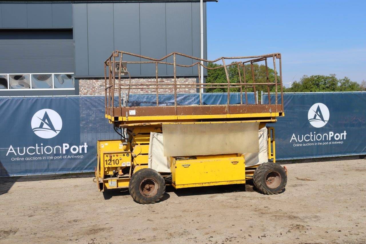 Scissor lift Haulotte H1200D Diesel 12m
