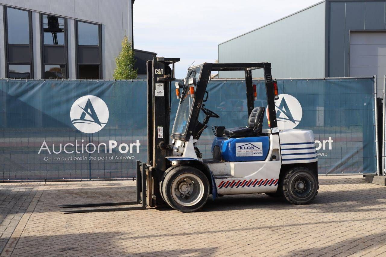 Heftruck Caterpillar DP30 Diesel 3000kg 3.3m 1995