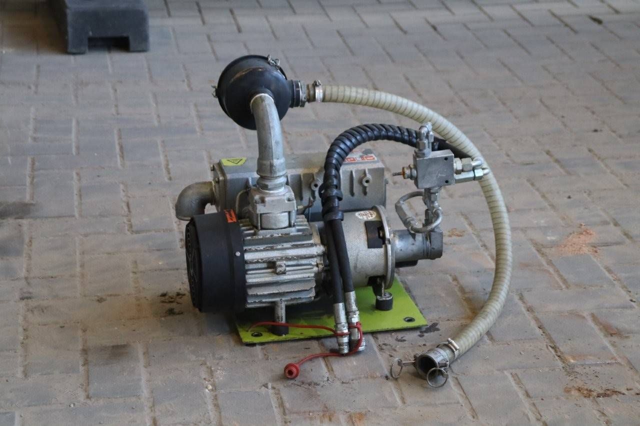 Vacuum pump electric