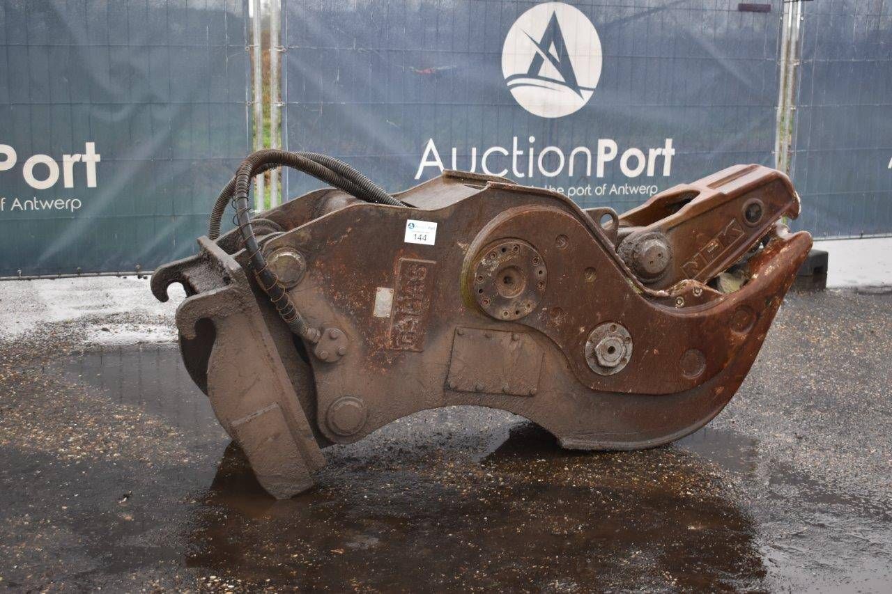Concrete pulverizer NPK G-18AS