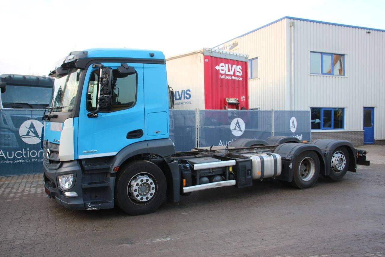 Chassis Cabin Mercedes-Benz Antos 2533 Diesel 2016