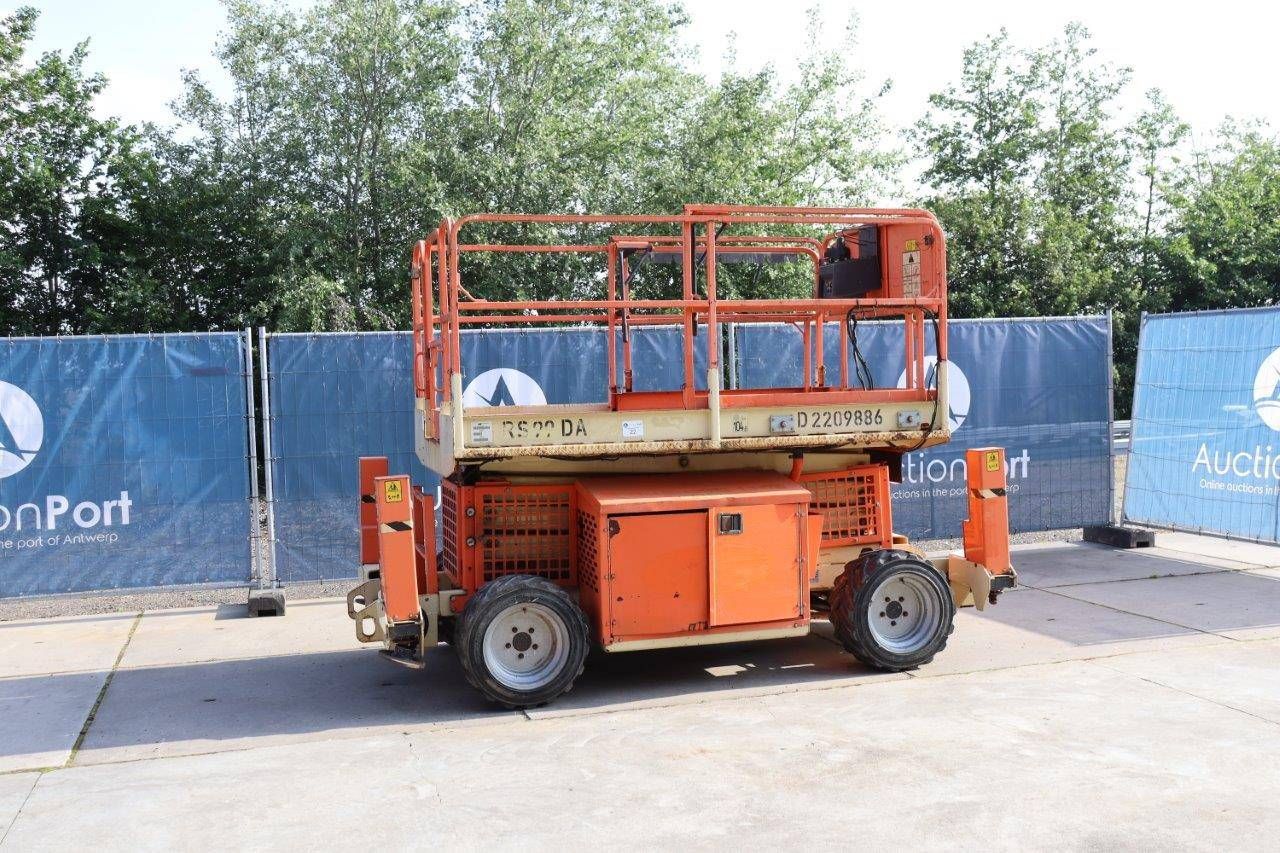 Scissor lift JLG 260MRT Diesel 570kg 9.92m 2011