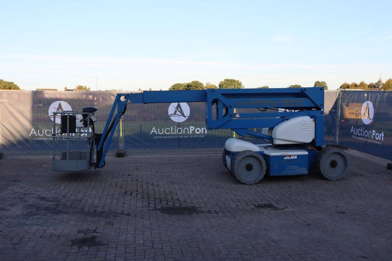 Piattaforma aerea articolata Niftylift HR15 diesel