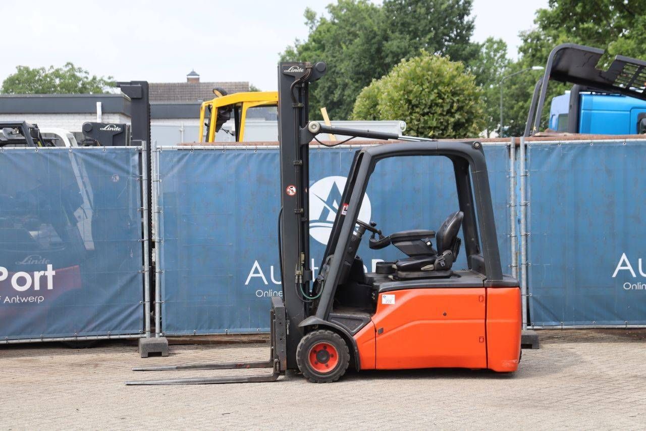 Forklift Linde E20L-01 Electric 2000kg 6.92m 2011