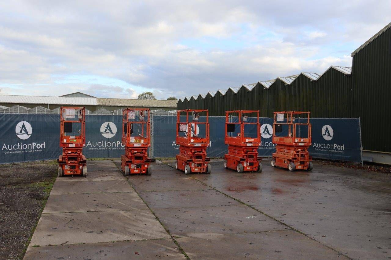 Party scissor lifts Skyjack SJ3219 Electric 7.8m 5 pieces
