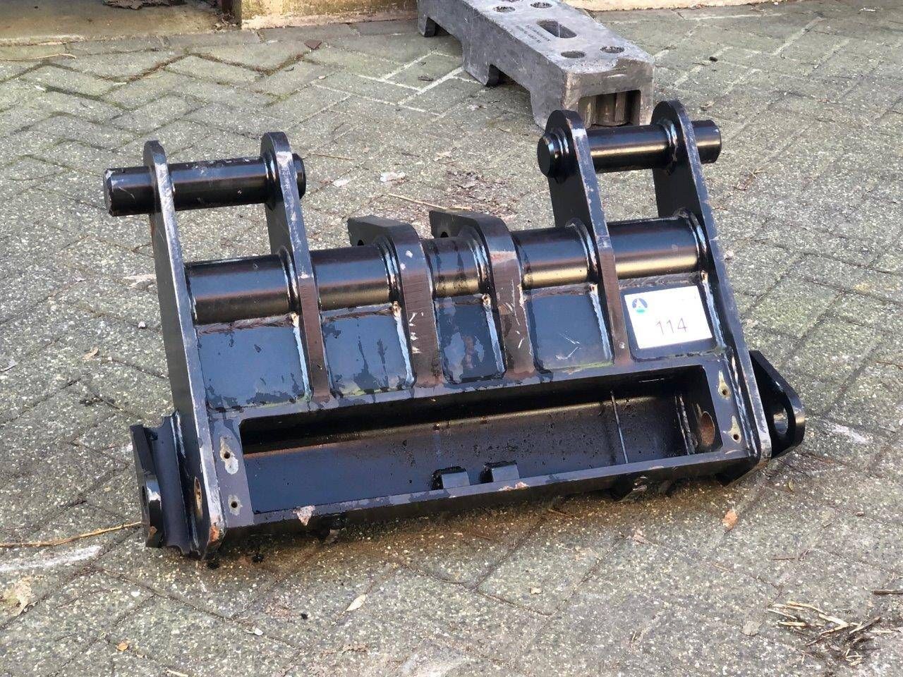 Quick change machine part JLG New