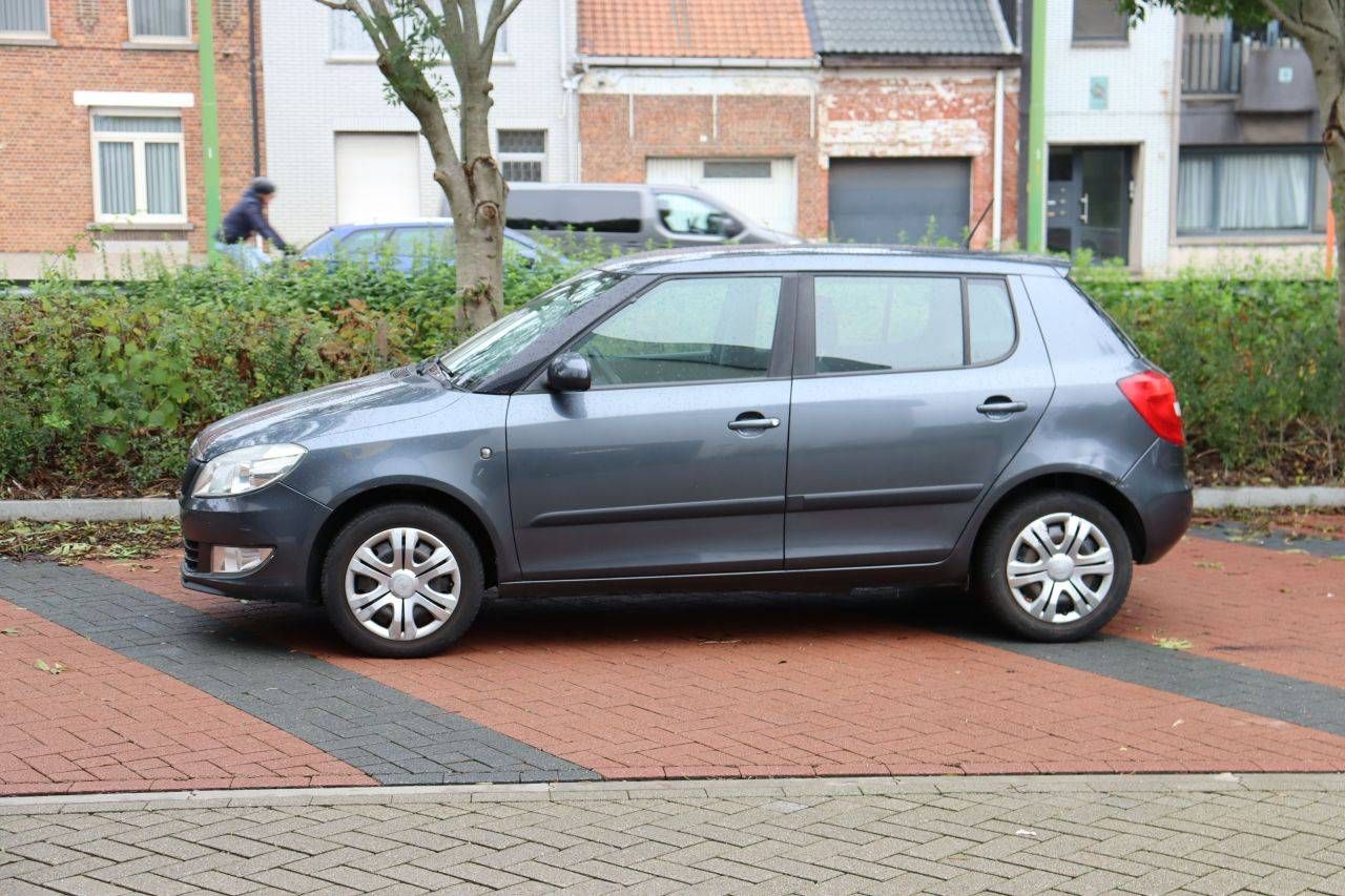 Carro de passageiros Skoda Fabia 1.2 Gasolina 69cv 2012 (Margem)