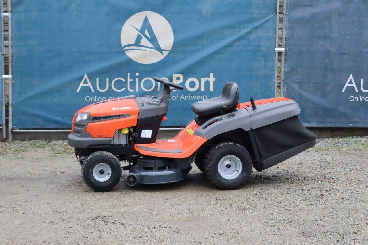 Riding mower Husqvarna CTH 173 Petrol 2016