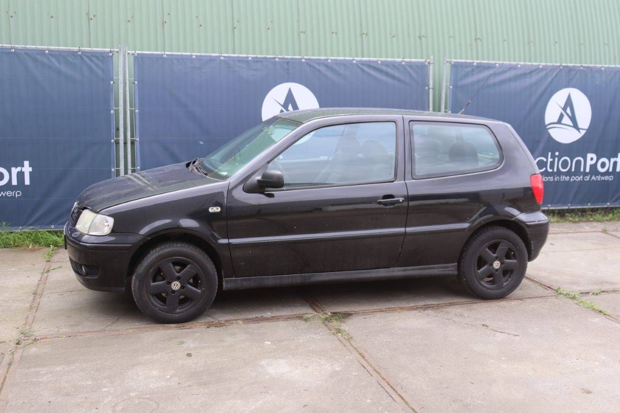Passenger car Volkswagen Polo Petrol 75hp 2001 (Margin)