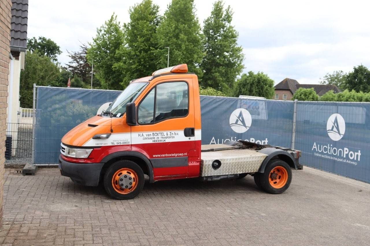 Truck Iveco 35C17 Diesel 2005