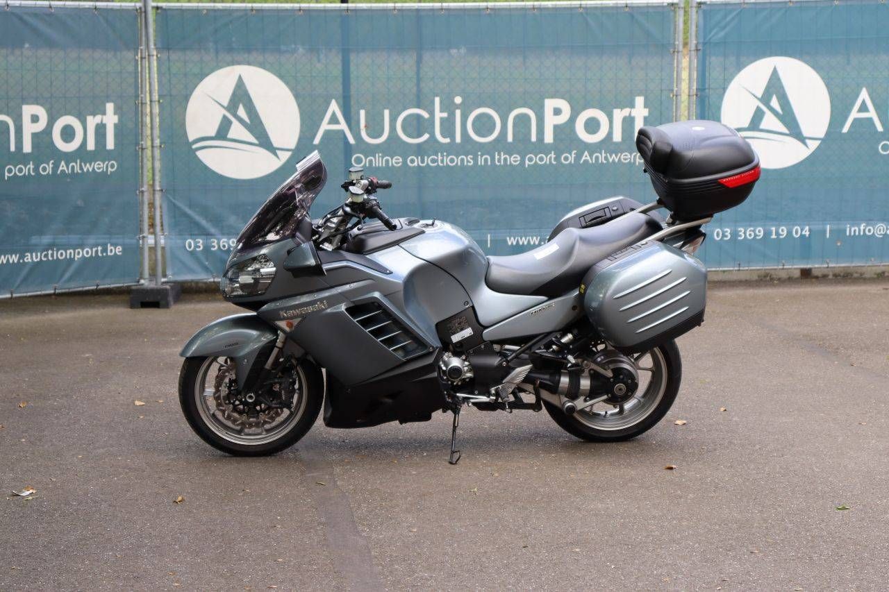 Motorrad Kawasaki GTR1400 Benzin 2007 (Margin)