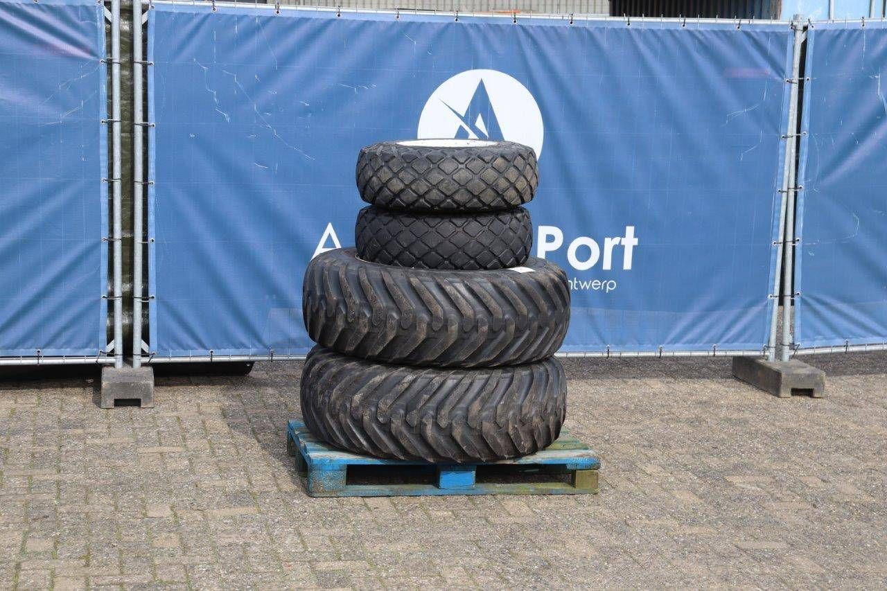 Tractor tires Trelleborg 2 pieces and Continental 2 pieces