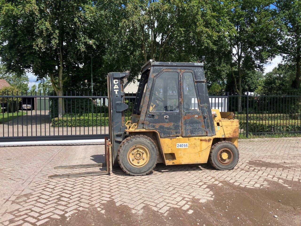 Forklift Caterpillar V90E Diesel 4500kg