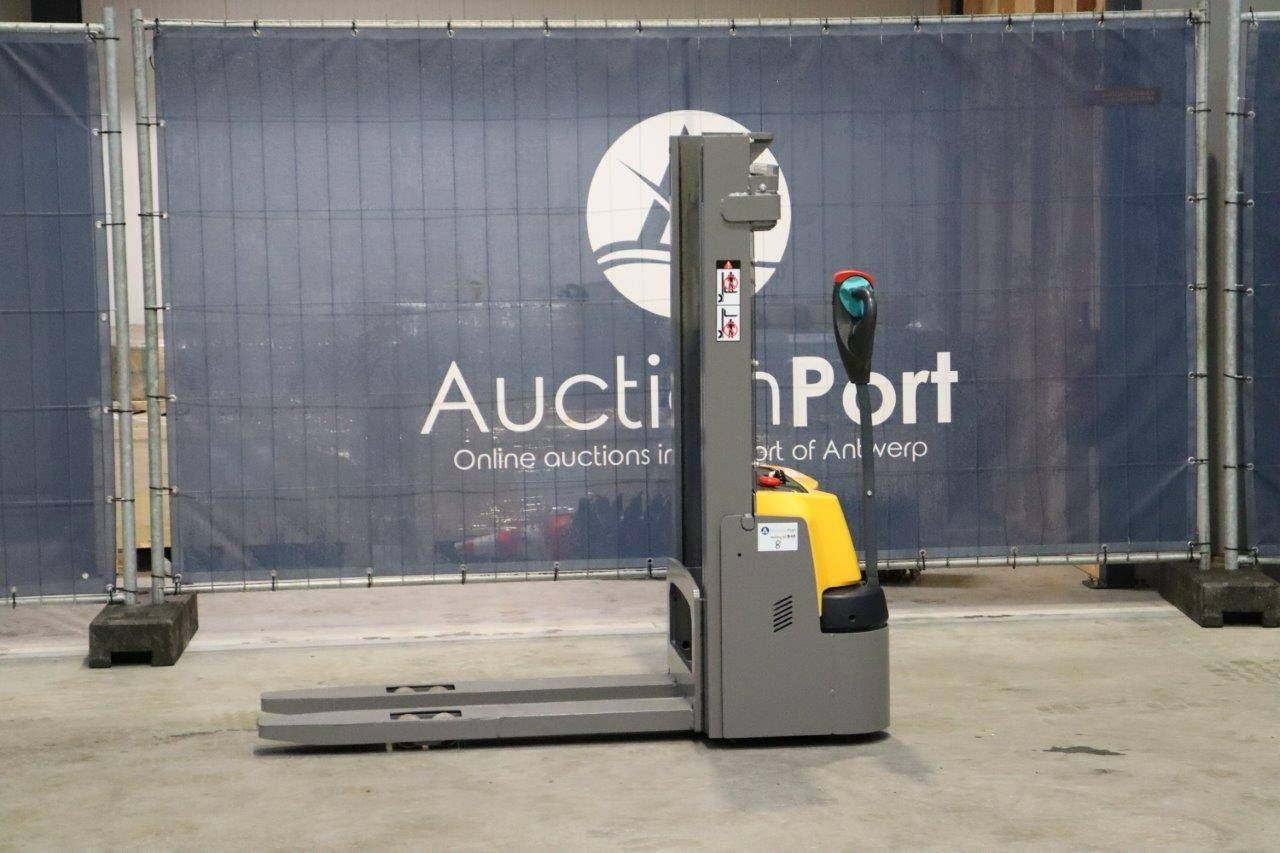 Stacker Jungheinrich EJC M10 Electric 1000kg 2.5m 2017