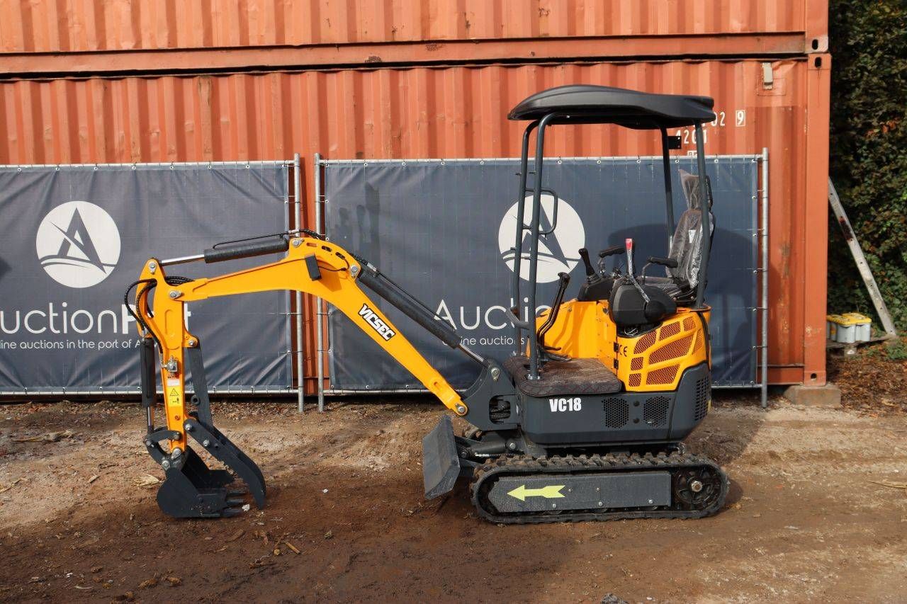 Mini escavadeira Vicsec VC18 Diesel 14kW 2026 Nova