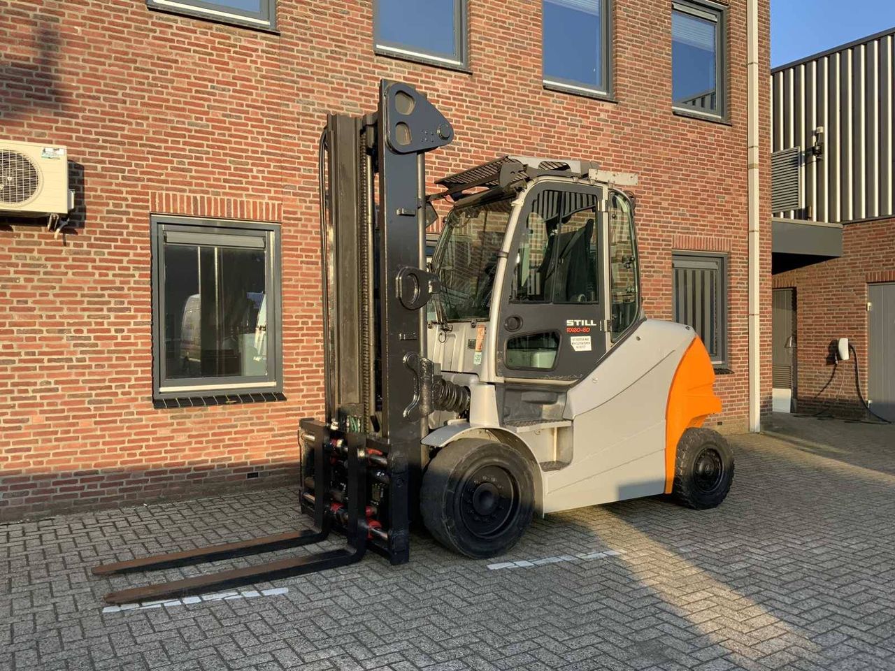 Forklift Still RX60-60 Electric 6000kg 4.7m 2015