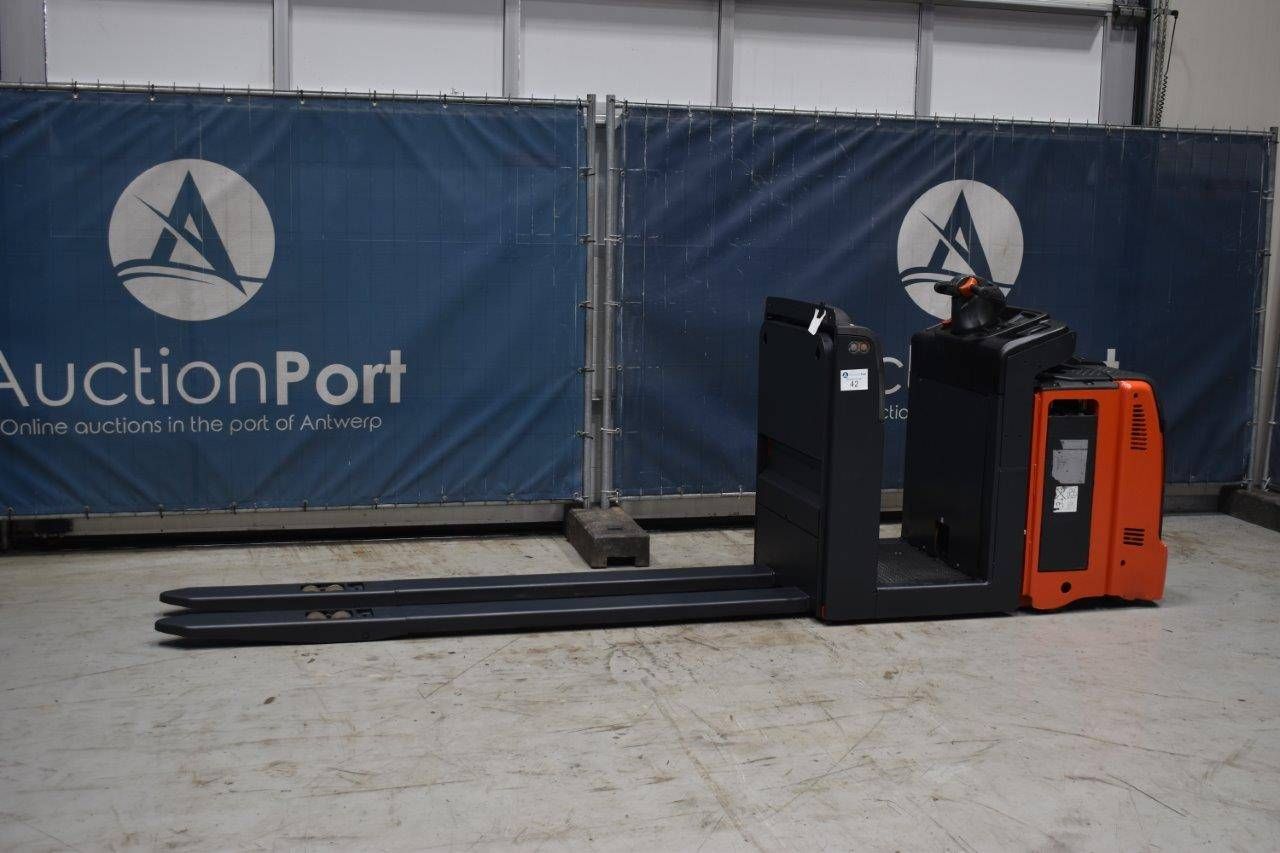 Pallet truck Linde Electric 2000kg