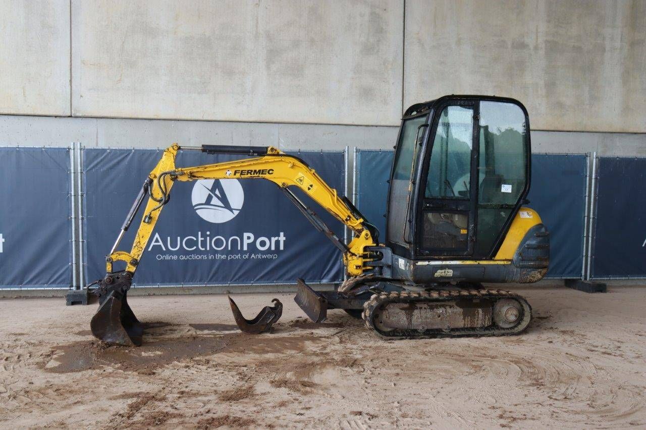 Mini digger Fermec 123 Diesel 2000