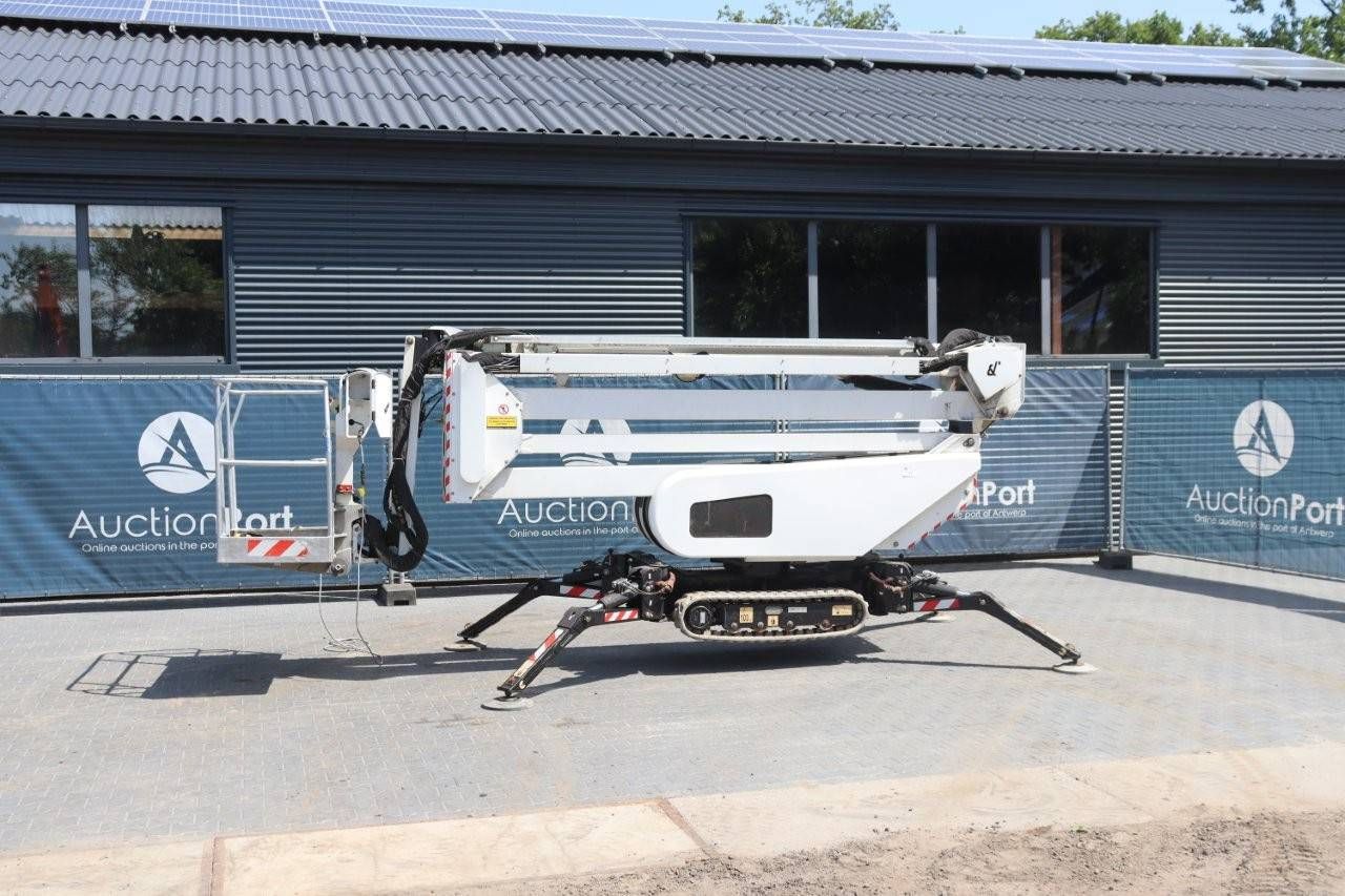 Articulating boom lift Oil&amp;Steel Octopussy 1800 EVO 2010