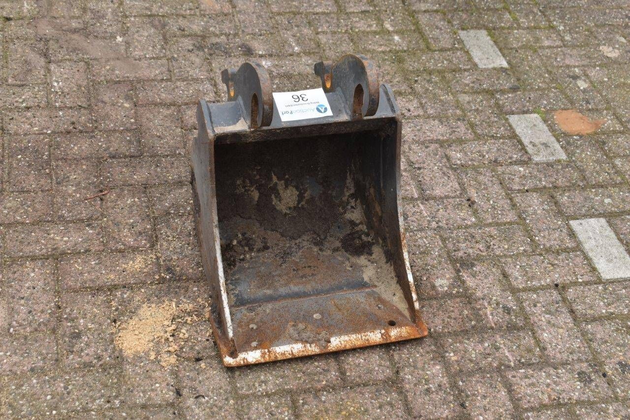 Digger bucket