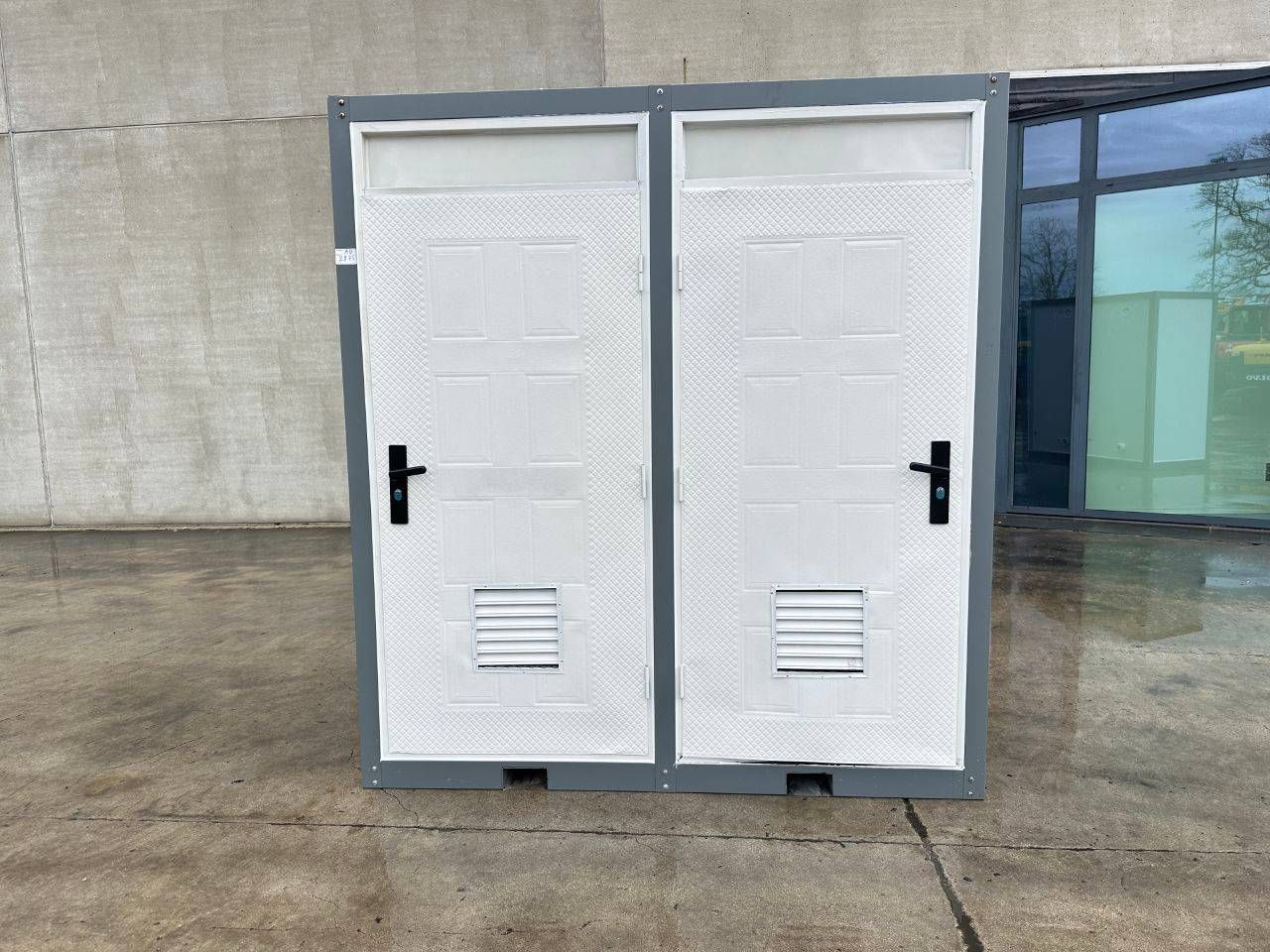 Double WC Cabin New